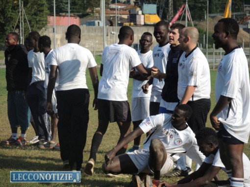 Bione_partita di calcio profughi_2015 (23)