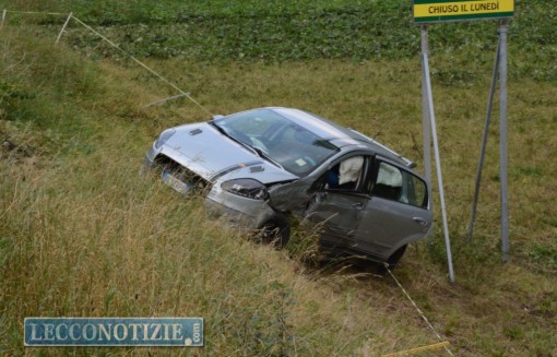 Ribalta balisio due auto (2)