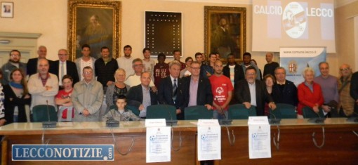 La cerimonia ufficiale di consegna degli abbonamenti donati da Battazza