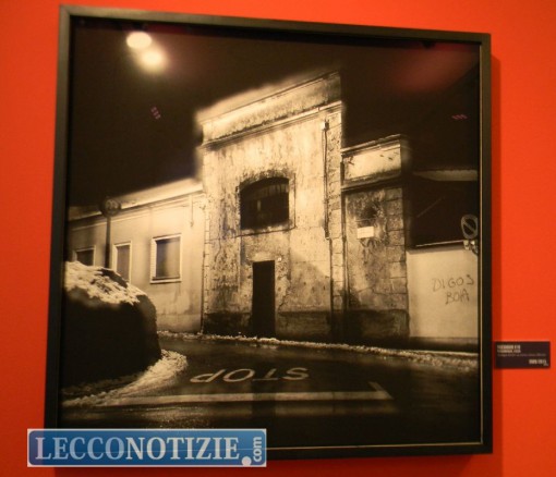 Una tra le opere di Erba esposte a Palazzo delle Paure