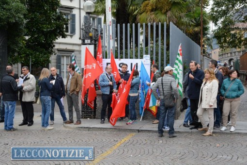 I dipendenti della Provincia in protesta lo scorso anno, quando non era ancora chiaro il loro destino