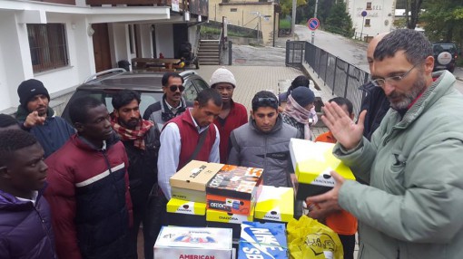 scarpe migranti (1)