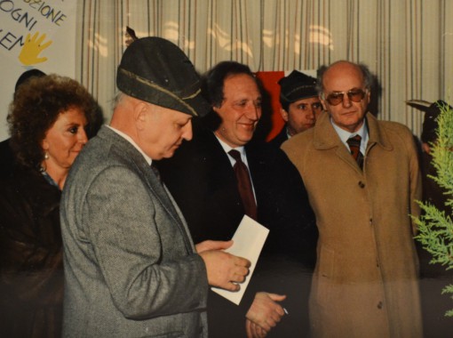 Un'altra foto d'archivio: accanto al presidente Luigi Conato vi è il maestro Dino Siani.