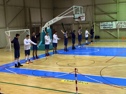 Riscaldamento pre partita per i Blucelesti a Mortara