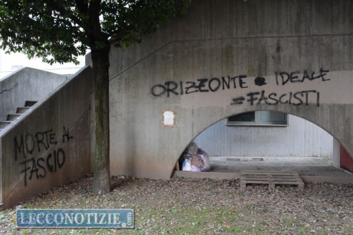 centro sociale scritte (4)