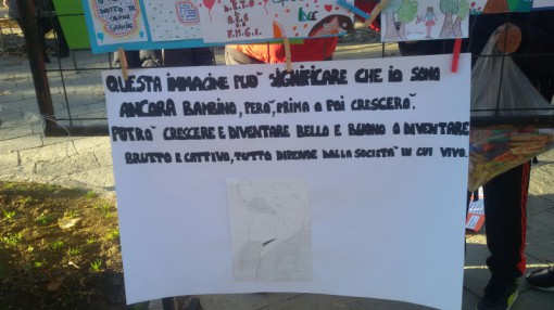 Il cartellone della donna enigmatica