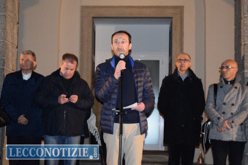 raccoglimento_attentati_parigi (15)