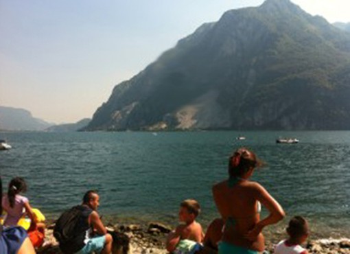 turisti-lago-abbadia