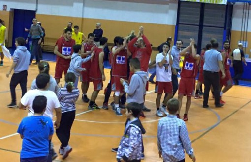 il GSG Civatese festeggia la vittoria con Mezzago