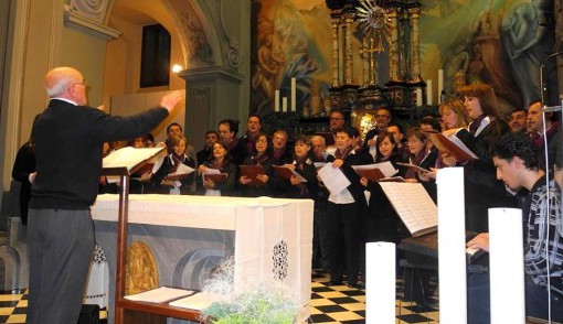 La Corale Santa Cecilia di Premana, protagonista sabato 12 dicembre del concerto di Natale con il coro parrocchiale di Lierna.