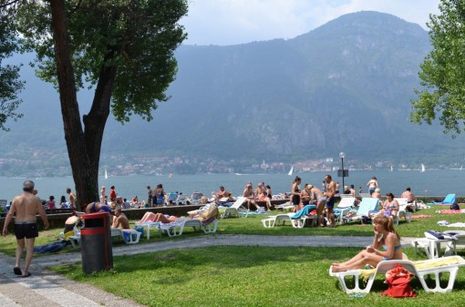In sede di dibattito sul bilancio di previsione 2016 si è parlato di turismo, di valorizzazione della fascia a lago e della gestione del Lido comunale.