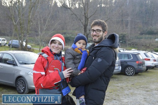 Oggiono_Babbo_Natale_dal_lago (1)