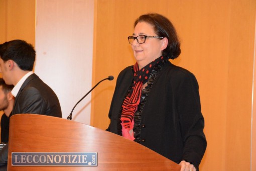 Il prefetto Lilliana Baccari prende parola alla Casa dell'Economia