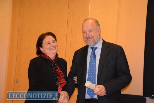 La consegna dell'onorificenza a Franco De Poi