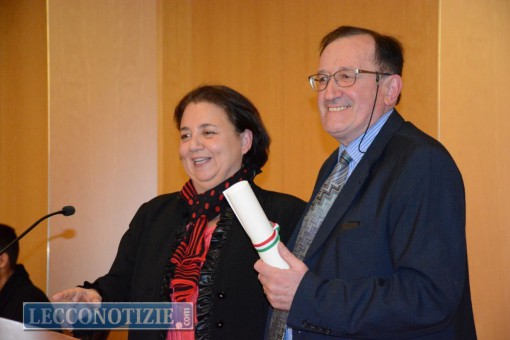 La consegna dell'onorificenza ad Alfonso Stasi