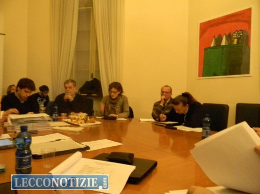 La Commissione riunita per discutere della proposta di delibera sui progetti per le scuole lecchesi