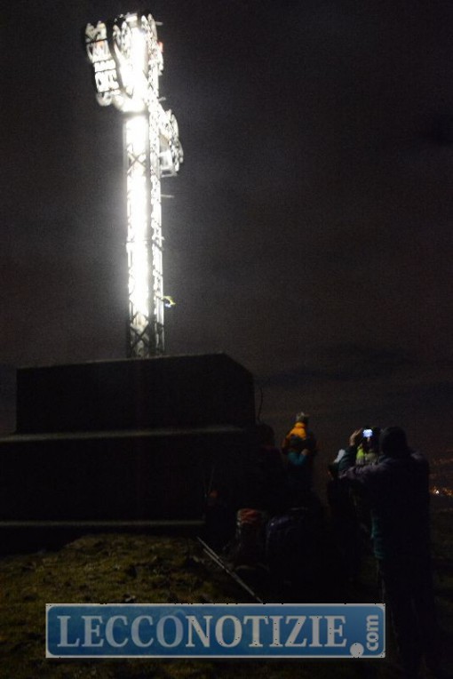 fiaccolata cornizzolo 2015 (1)