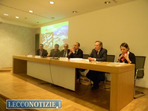 Il tavolo dei relatori alla riunione di Palazzo Falck