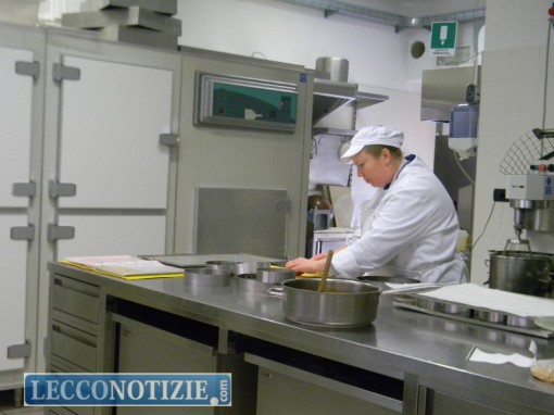 Il laboratorio dove la pasticceria Corti prepara i suoi dolci prodotti