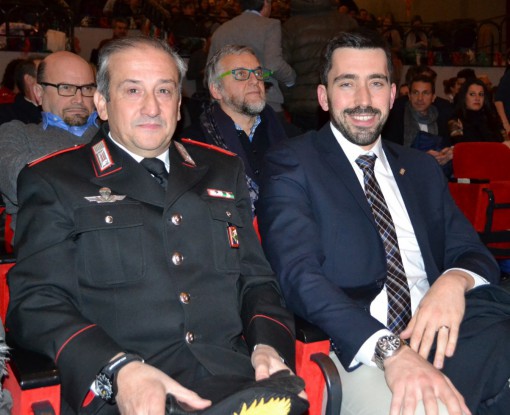 Il comandante della stazione carabinieri di Mandello sabato 16 gennaio al cineteatro comunale con il sindaco, Riccardo Fasoli.