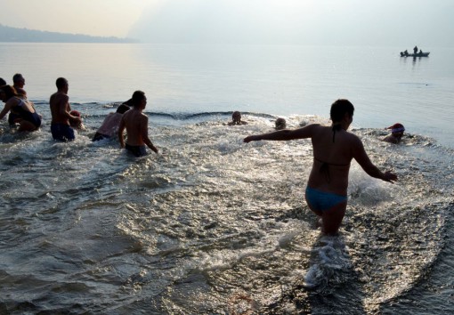 Tuffo_Capodanno_lago_Mandello_2016 (22)