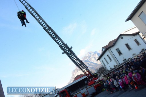 befana pompieri 2015 (10)