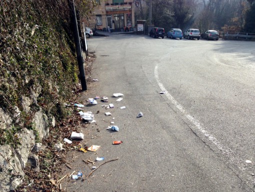 ponte_gallina_spazzatura (1)