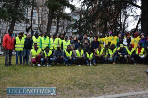 pulizia lungo lago (3)