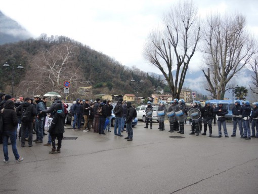 Lecco_presidio piazza era ForzaNuova2016_10