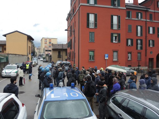 Lecco_presidio piazza era ForzaNuova2016_16