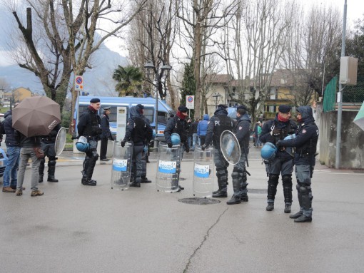 Lecco_presidio piazza era ForzaNuova2016_89