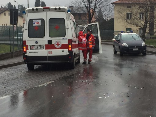 Valmadrera_tamponamento via Leopardi_54