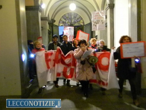 L'arrivo del corteo a Palazzo Bovara