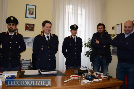 Al centro il comandante Livolsi e i suoi uomini