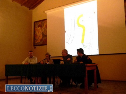 L'architetto Nava, il sindaco Donatella Crippa Cesana, l'assessore ai Lavori Pubblici Giampietro Tentori e il comandante Cristian Francesce