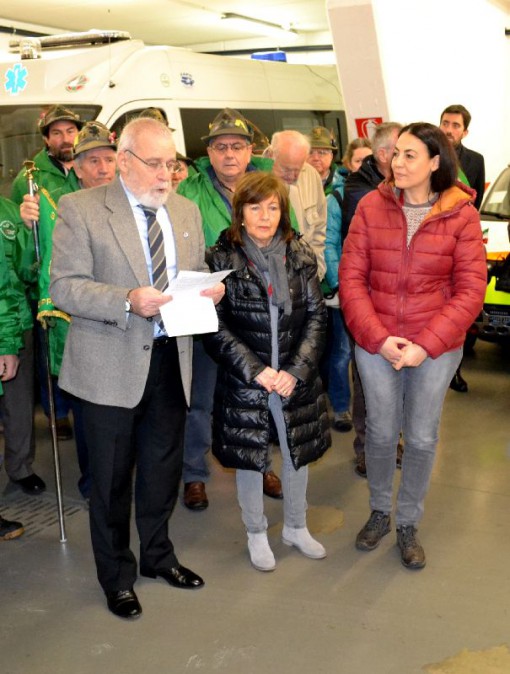 Da sinistra il presidente del Soccorso, Giancarlo Alippi, Fernanda Selva e Laura Gaddi, vicepresidenti.