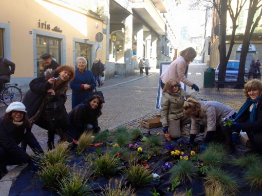 aiuola_femminile presente1