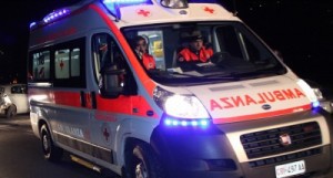 ambulanza_notte-400x215-300x161 (2)
