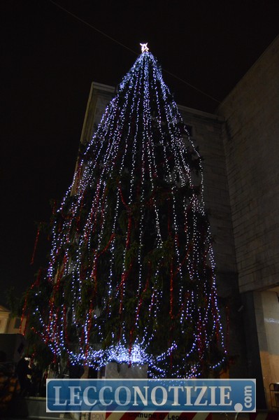 pista_albero_di_natale_lecco_2016-1
