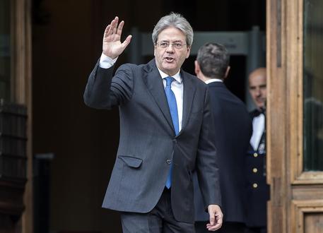 Paolo Gentiloni leaves the Italian Deputy Chamber after meeting Chamber president Laura Boldrini, Rome, 11 December 2016. Italy's foreign minister Gentiloni says he has accepted a presidential mandate to try to form a new government and serve as premier. ANSA/ ANGELO CARCONI